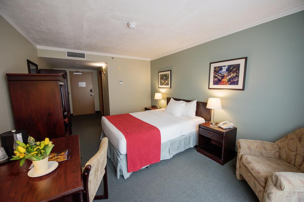 Harrison Lake Hotel Harrison Hot Springs Eksteriør billede