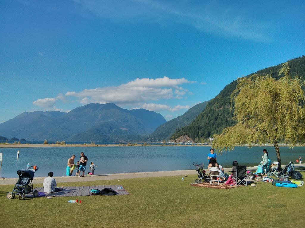 Harrison Lake Hotel Harrison Hot Springs Eksteriør billede