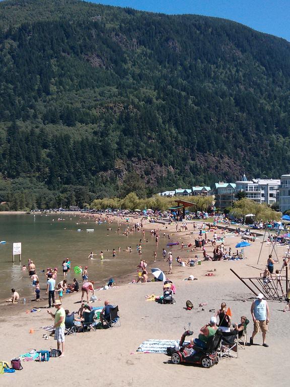 Harrison Lake Hotel Harrison Hot Springs Eksteriør billede